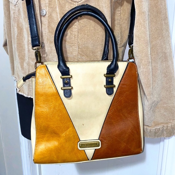 Steve Madden Handbags - STEVE MADDEN Multic Shoulder Bag w Multiple Compartments Preowned